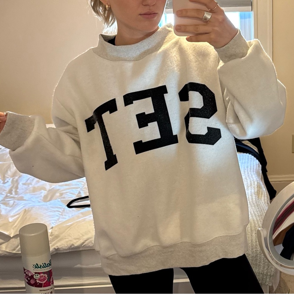White Oversized Long Sleeve Sweatshirt